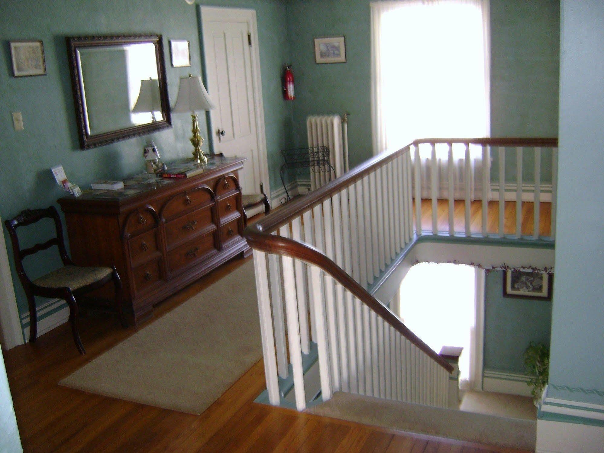 Four Creeks Bed & Breakfast Girard Exterior photo